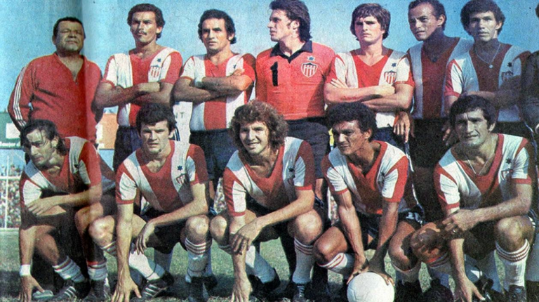 EQUIPO DEL PRIMER TITULO (1977) EQUIPO DEL PRIMER TITULO (1977)